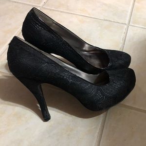 Women’s black Lace Platform Heels - 8.5